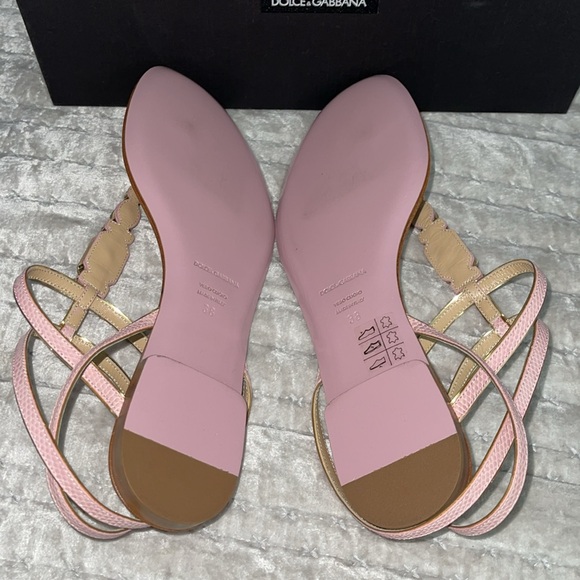 Preloved Dolce & Gabbana size 38 pristine condition. Pinkish color .. - Picture 6 of 9